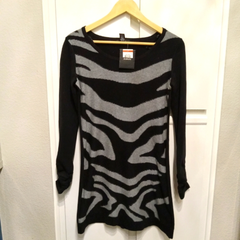 NEW! Alfani Black & Gray Tiger Print Tunic Sweater NWT Sz XS